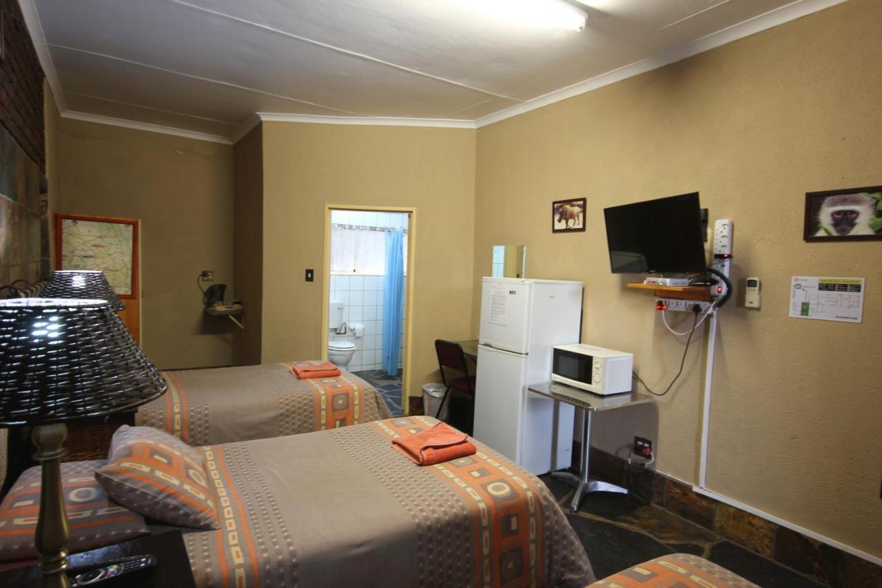 Ingwe Guesthouse Mbombela Екстериор снимка