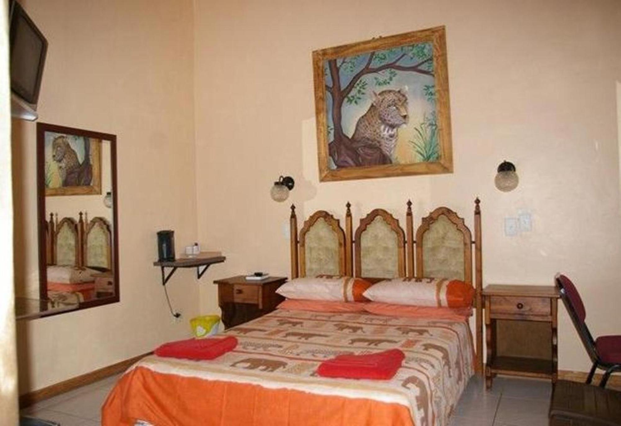 Ingwe Guesthouse Mbombela Екстериор снимка