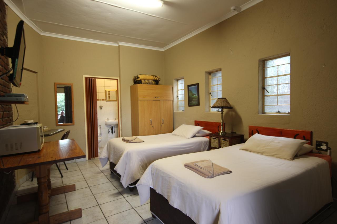 Ingwe Guesthouse Mbombela Екстериор снимка